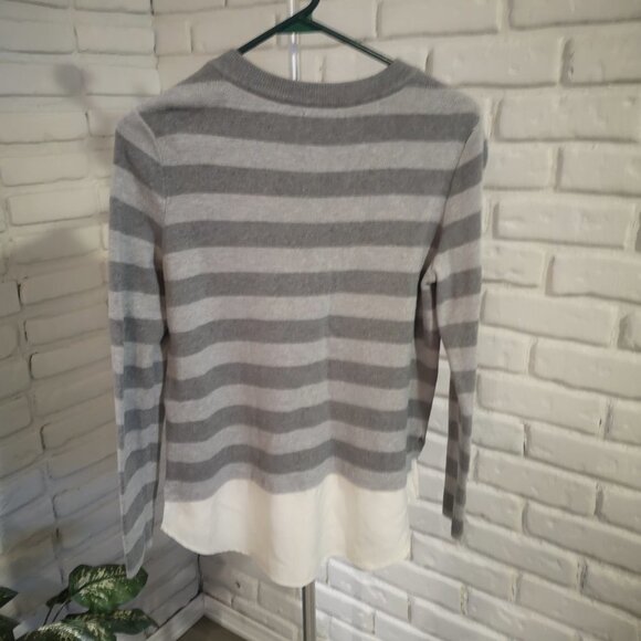 Tommy Hilfiger Ladies Size Medium Light & Dark Grey Striped Fooler Sweater - Picture 2 of 10